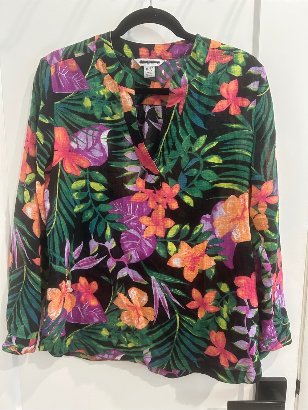 Tommy Bahama Hawaiian Floral Gauzy Blouse with Roll Tab Sleeves | XS